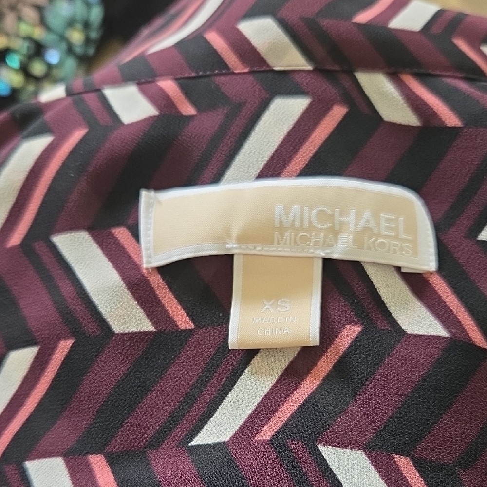 Chevron Patterned Blouse - image 3